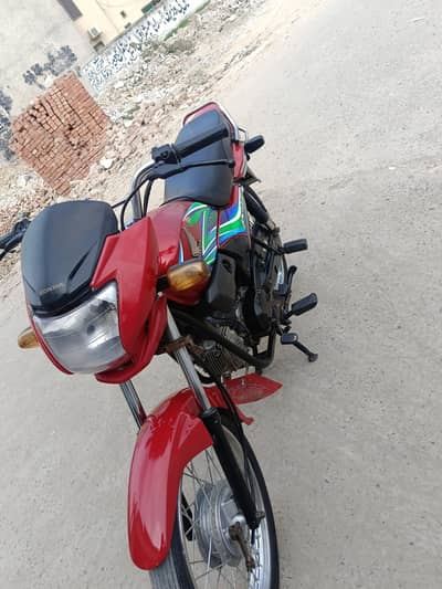 Honda pirdar 100 cc model 20 21 location Lahore  03264673231