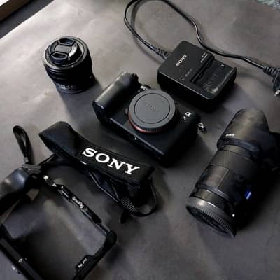 Sony a7C Full Frame + Zeiss 55mm f1.8 + 28-60mm & SmallRig Case