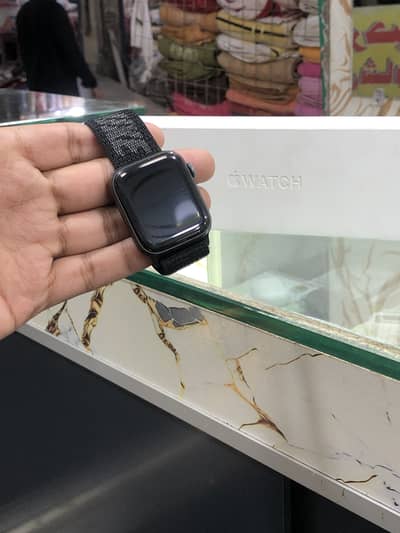 Apple Watch Series 5 (44 mm)