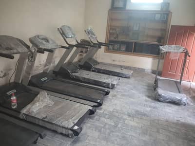 Treadmill / Jogging Machine / Exercise machine / Gym equipment