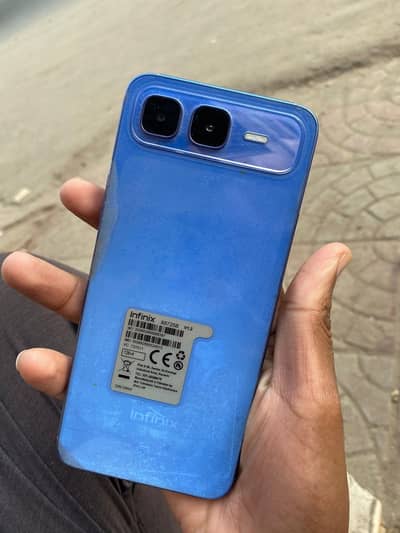 charge and box available ha