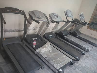 Treadmill / Jogging Machine / Exercise machine / Gym equipment