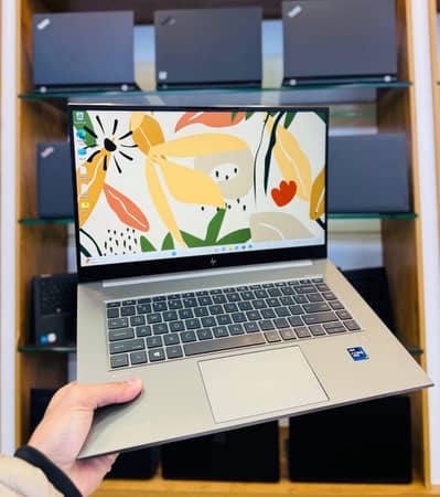 hp ZBook Studio G8  |Ci7-11th Gen | Ram 32GB | SSD 1TB NvMe | 4GB GPU