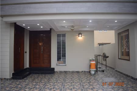10 Marla Lower portion for Rent in Bahria Town Lahore