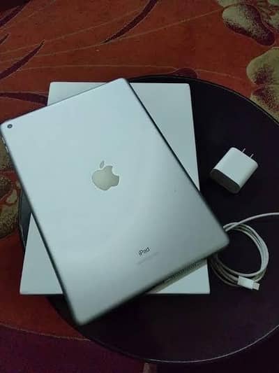 ipad 9th Generation in a good condition
