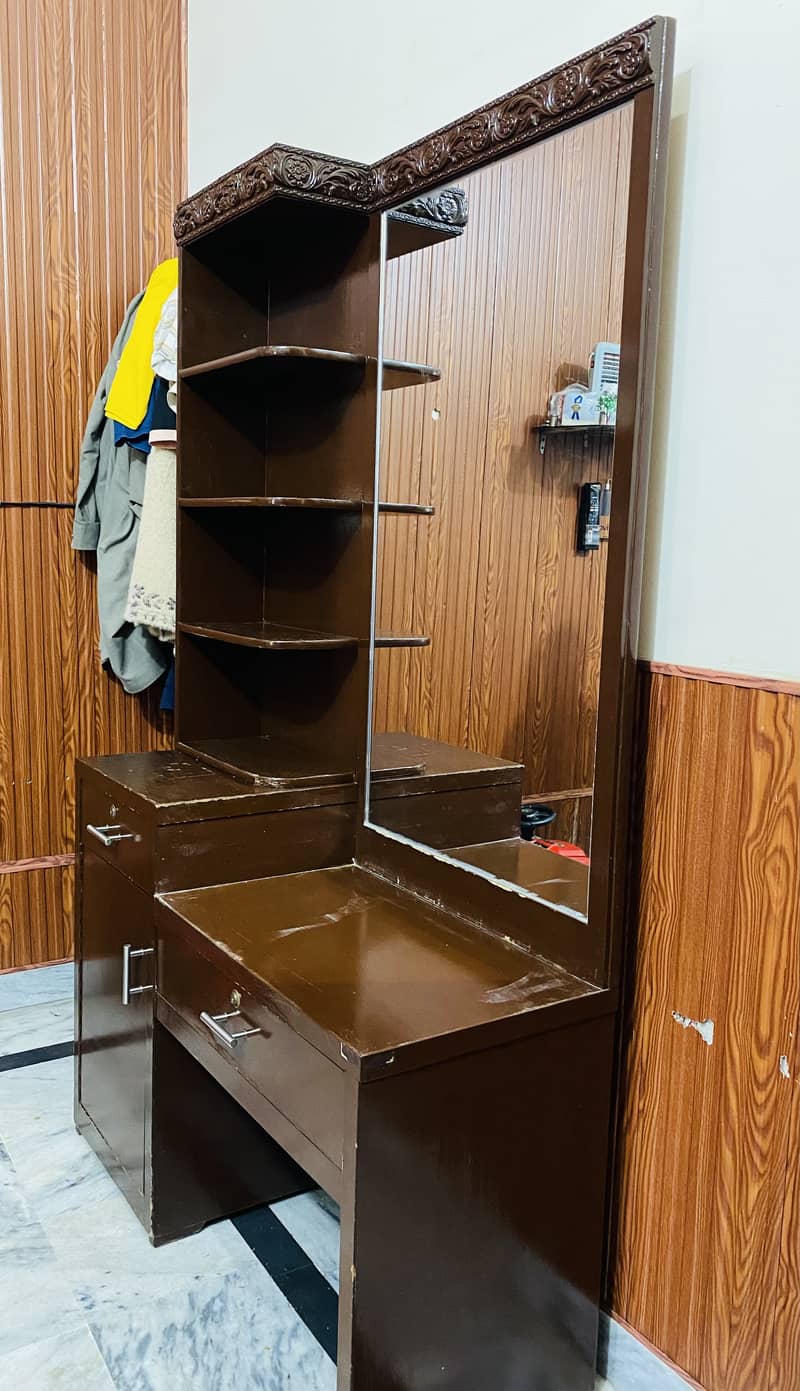Dressing table 2