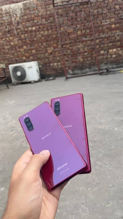 2x Sony Xperia 5 parts also available