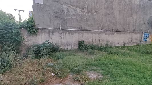 10 Marla Plot For Sale At Prime Location