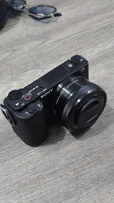 Sony zv e10 903 sc only just like new