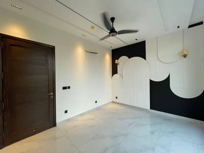 10 Marla 3 Bed Upper Portion For Rent With All Utility Connection's (Original Pic's Attached)