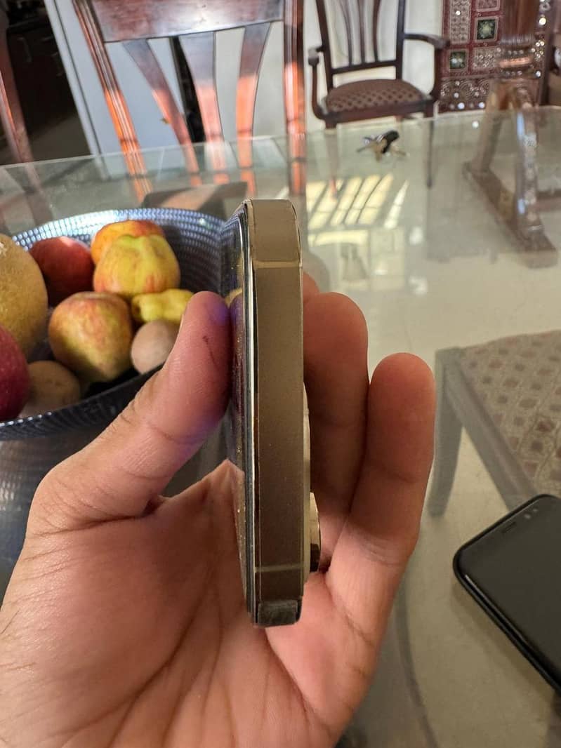 iphone 14 pro 2