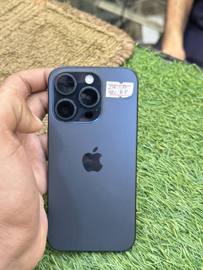 Iphone 15 pro 256 bypass