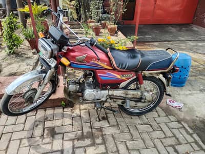 Honda CD 70 original condition solid bike