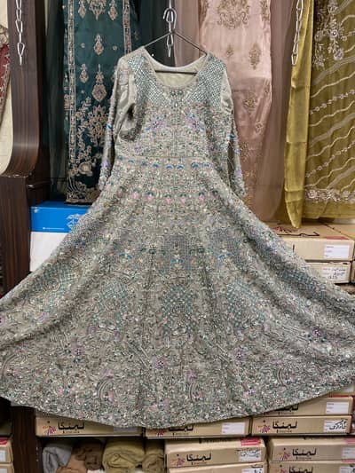 Bridal Maxi full heavy jewellery work O3216O25O47