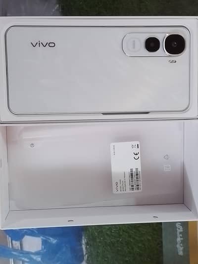 vivo y400 8gb 256gb only box open huva ha use nh huva urgent sale