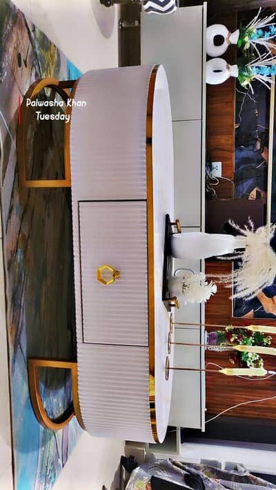 coffee table / center table