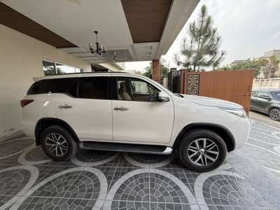 Toyota Fortuner sigma disel 2.8