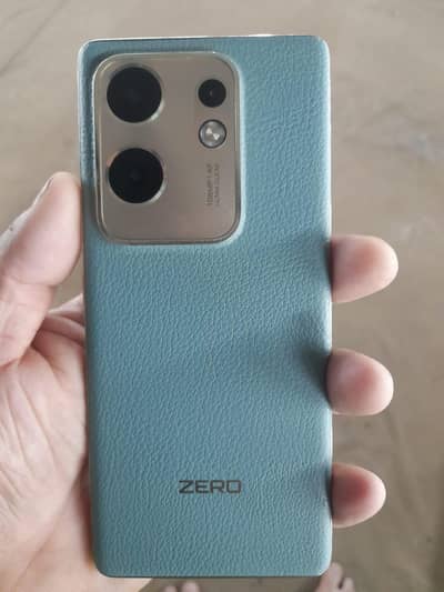 zero 30 8 256 amoled display