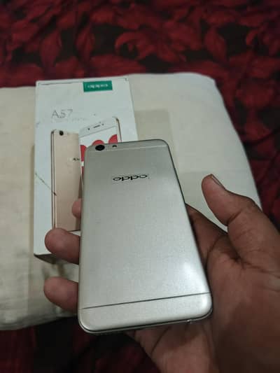 oppo A57 with box 3/32 no any fault original penel battery timing vip