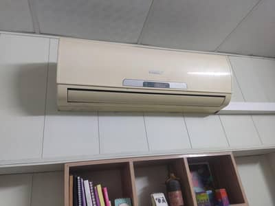 orient split AC 1.5 tons