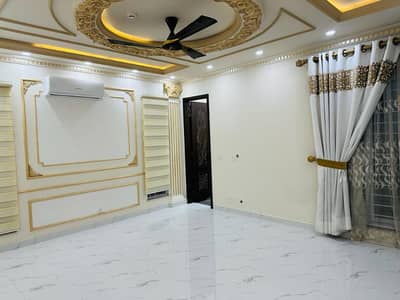 1 Kanal Upper Portion Available For Rent In DHA Lahore Phase 5 Block L