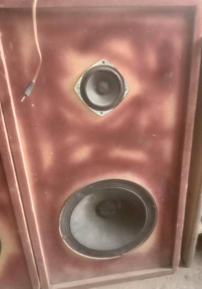 2 speakers 1