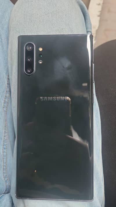 samsung s 10 plus 12 gb ram 515 rom slight used new condtion