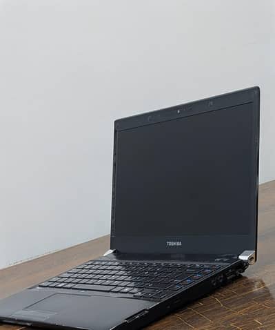 core i5 8 gb ram + Toshiba  fastest ssd