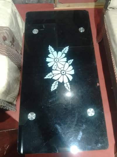 Home used glass table