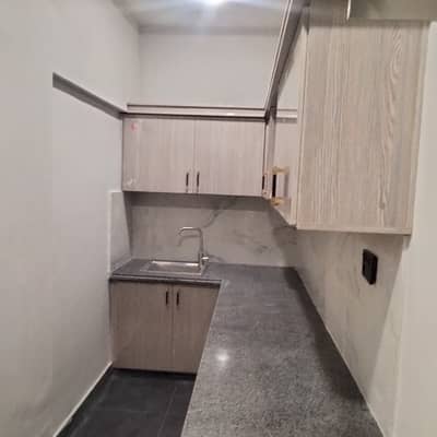 2 bed lounge for rent