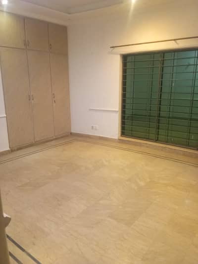 10 MARLA OFFICE SPACE HOUSE AVAILABLE FOR RENT