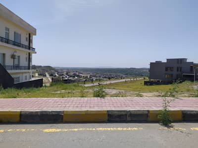 Top Height Location Scenic View Level and Solid Land Plot