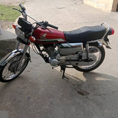 Honda 125 self start special edition for sale
