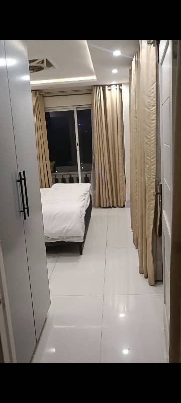 700 Sq Ft Apartment At Eiffel Tower Park Furnished For Rent