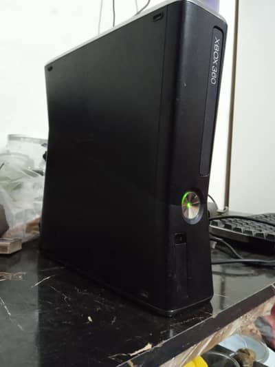 good condition Xbox 360 slim