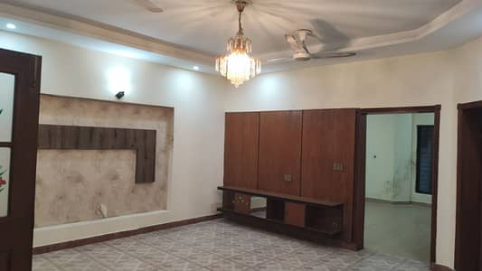 10 Marla Slightly Used House For Sale In Rafi Block Sector E Bahria Town Lahore