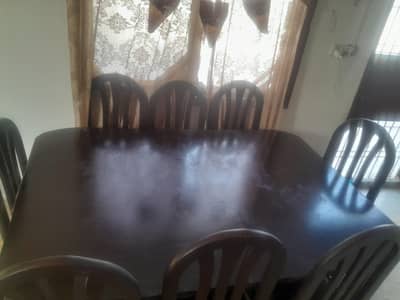 8 seaters wooden dinning table