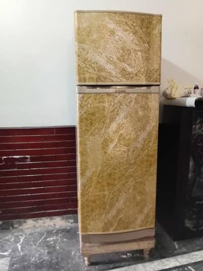 Dawlance medium size fridge