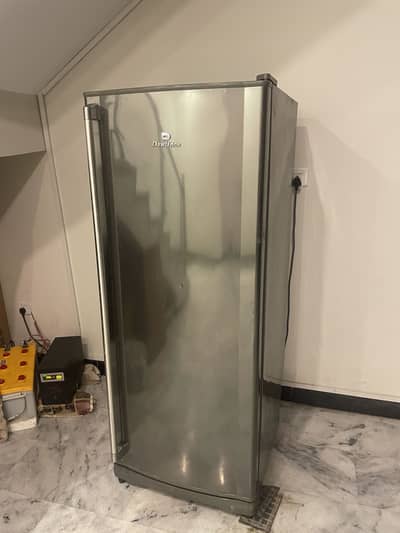 Dawlance Vertical Deep Freezer