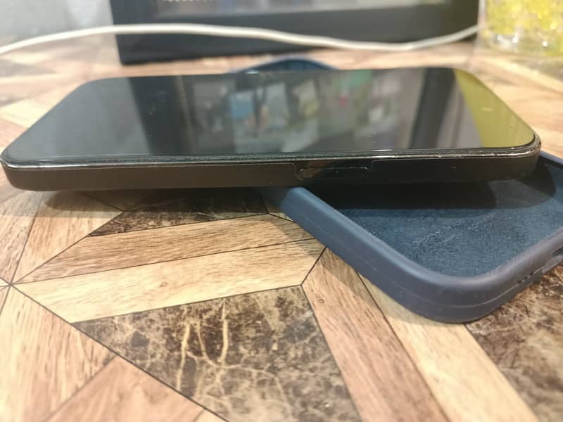 iPhone 14pro 2