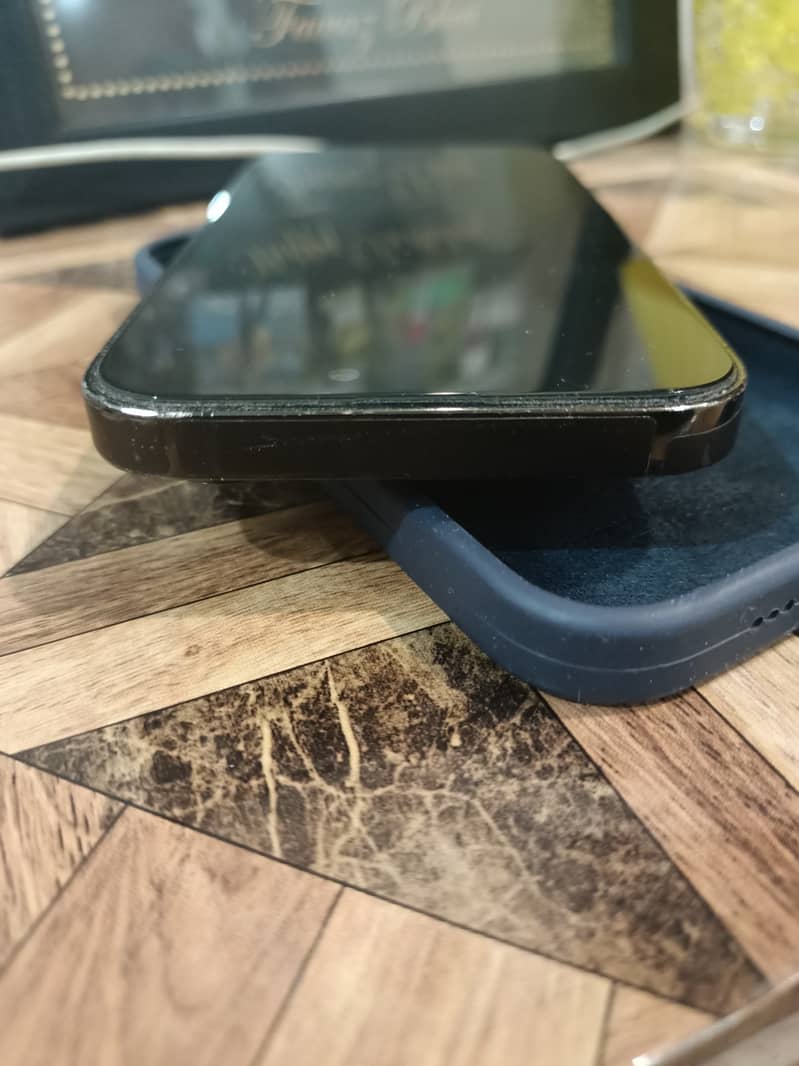 iPhone 14pro 3