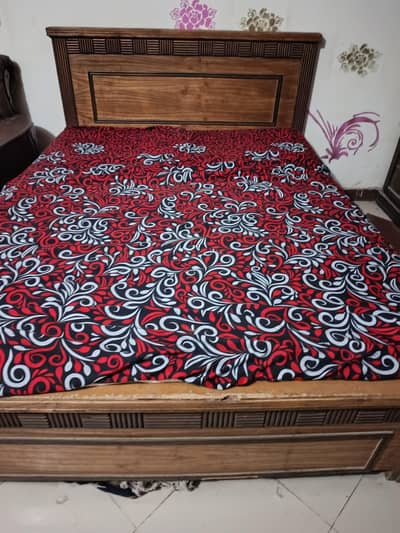 5 feet bed with mattress