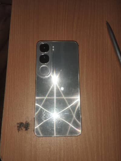 Vivo y200 single hand used almost new condition