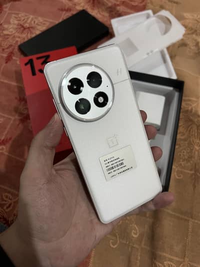 Oneplus 13 12/256 Non PTA just like new
