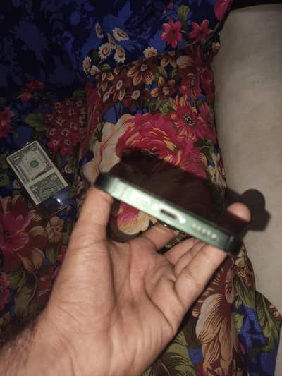 iPhone 13 10x10 condition