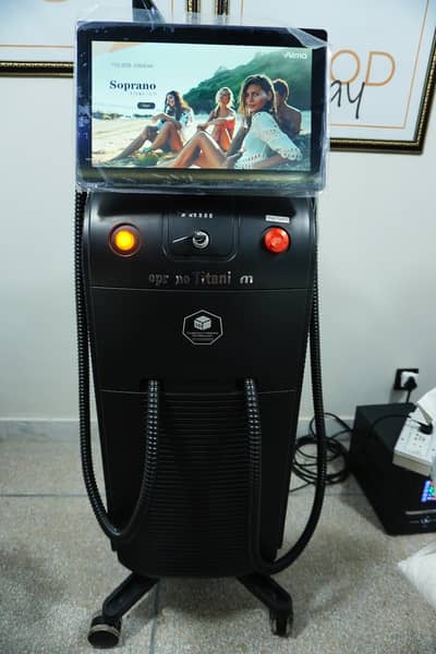 Soprano Titanium Dual Handle 1600W