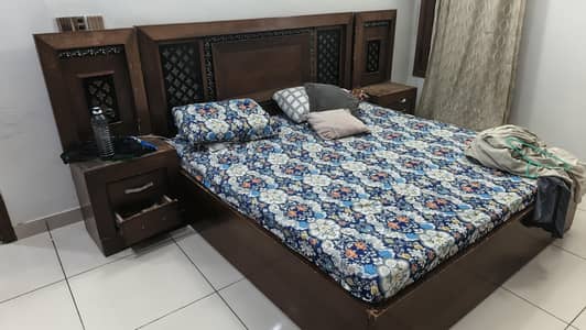 Used Bed and almari in good condition without mattress