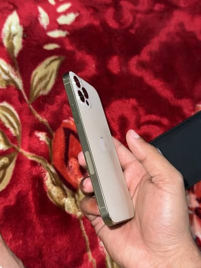 iphone 12 pro brand  new condition