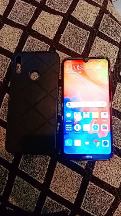 Huawei  y7 prime  3 ram 32vmamey only phone camera oky  battery  ok