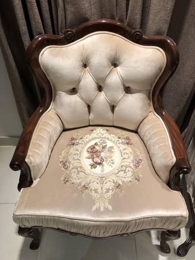 Classic Victorian Tufted Armchairs. Set of 2 (Slightly Used)